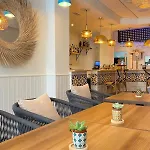 公寓 Chameleon Beachfront Ibiza Style *