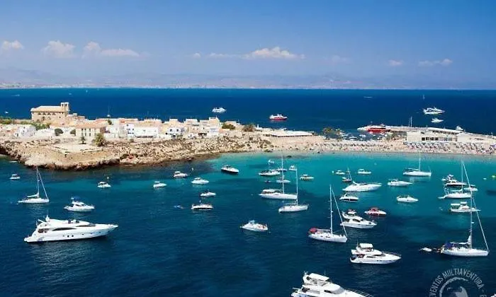 Chameleon Beachfront Ibiza Style شقة إل كامبيلو