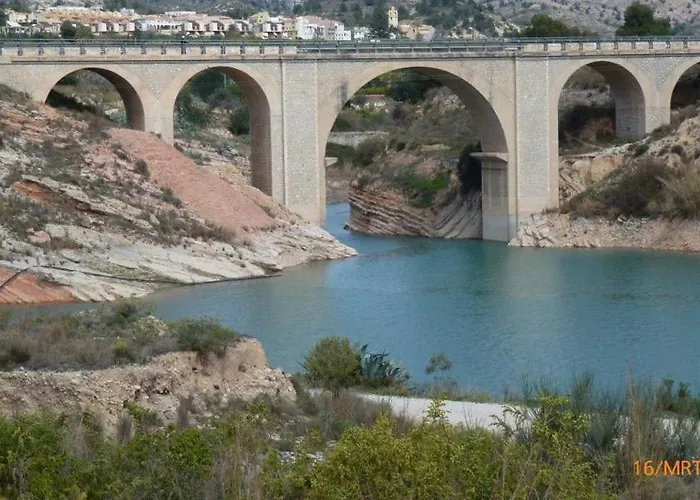 Chameleon Beachfront Ibiza Style إل كامبيلو